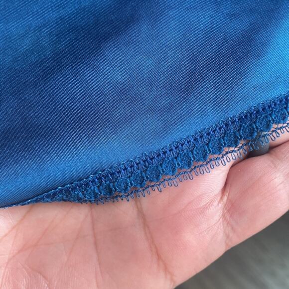 VINTAGE Lace Slip Skirt Womens Sz Medium Nylon - Picture 3 of 4